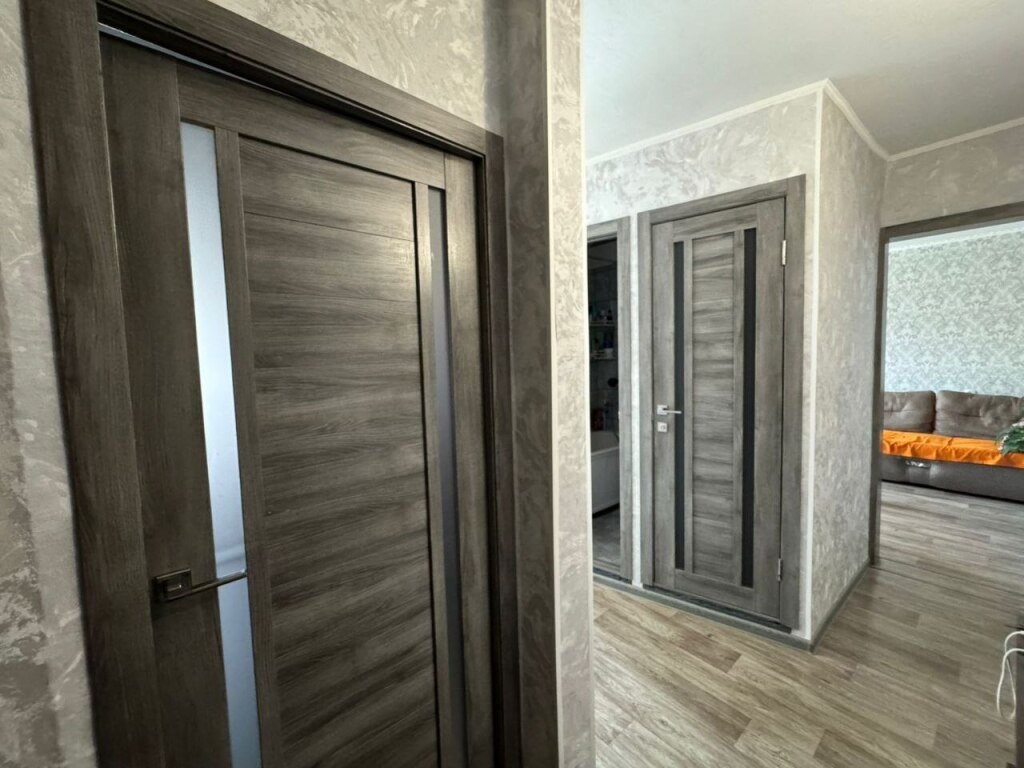 Продам 2х комн квартиру в 4 микрорайоне!

Площадь квартиры: 42,6 кв.м.

В квaртирe проведён косметический ремонт.

Окна пластиковые 

Квартира не угловая, теплая, светлая.

Чистый подъезд и доброжелательные соседи делают атмосферу проживания еще более приятной.

Удачное месторасположение квартиры об
