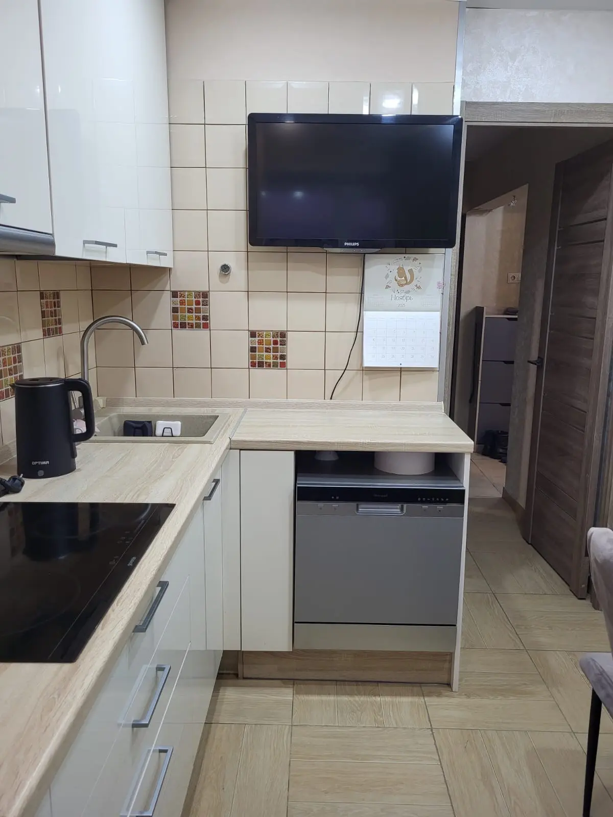 Продается 2к квартира в октябрьском районе идеально подходит для семьи

Удобная локация:
- удобная транспортная развязка
- остановка общественного транспорта в шаговой доступности
- школа
- детский сад
- продовольственный рынок
- салоны красоты
- стоматология
- больница
- поликлиника и многое другое