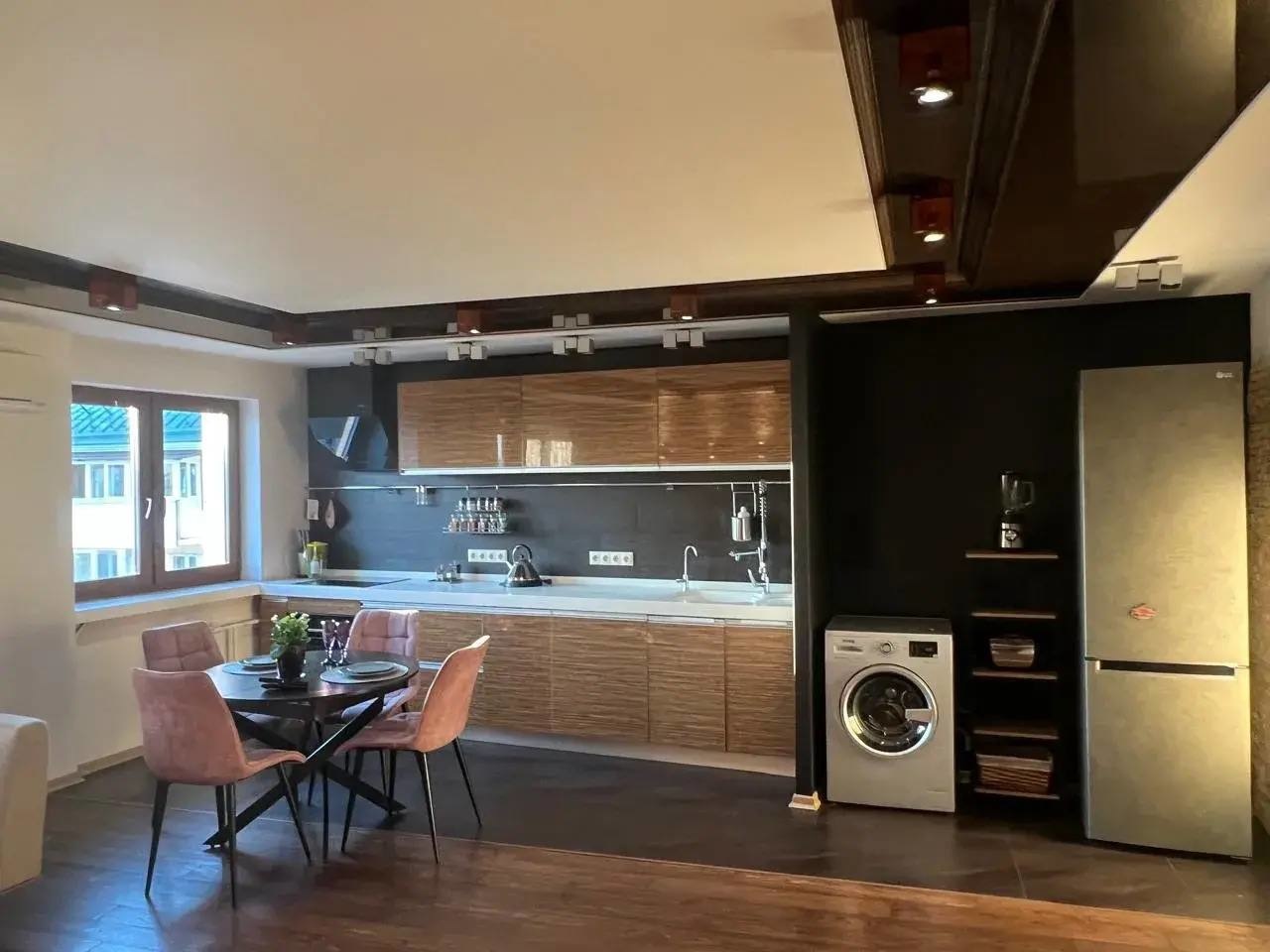 Продается красивая 3к видовая квартира с террасой в Свердловском районе

Это уникальная квартира. Стильный интерьер. Современный дизайн

Просторные комнаты

Красивый вид из окон и с террасы

Собственная СПА - зона с сауной

В квартире располагается огромная терраса

Документы готовы к сделке

Звони 